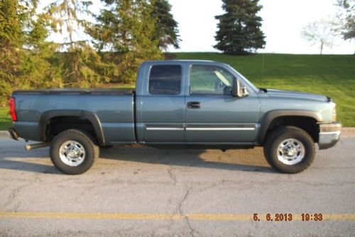 2006 chevrolet silverado 2500 hd lt extended cab pickup 4-door 6.0l