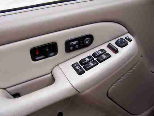 2001 Chevrolet Suburban 1500 LT Sport Utility 4-Door 5.3L, image 9