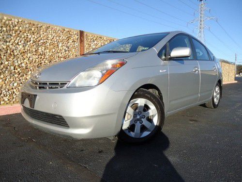 Hybrid-55mpg-leather-backup cam-pkg 3-smart key-1 txownr-steering controls-nice