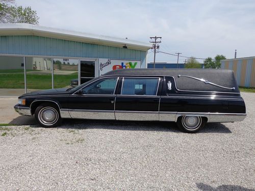 1996 black cadillac fleetwood federal funeral coach hearse