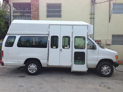 2006 ford e-350 handi-cap wheelchair van, wheel chair, strecher