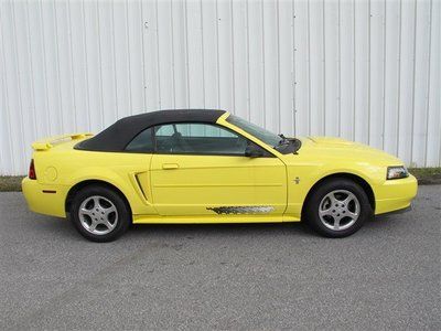Deluxe convertible 3.8l cd rear wheel drive tires - front performance floor mats