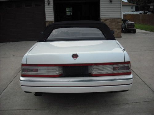 1990 Cadillac Allante Base Convertible 2-Door 4.5L, image 4