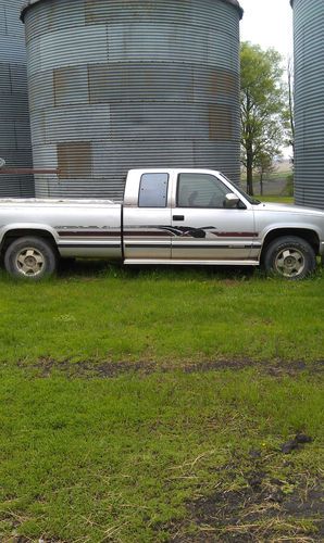 94 CHEVROLET PICKUP 6.5 TURBO DIESEL USE FOR PARTS OR FIX IT YOURSELF, US $4,000.00, image 2