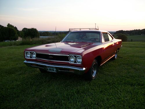 1968 Plymouth GTX 440 4-SPEED DANA REAR RED ON RED Driver, image 6