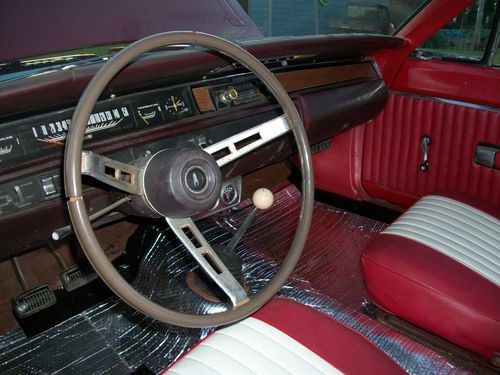 1968 Plymouth GTX 440 4-SPEED DANA REAR RED ON RED Driver, image 12