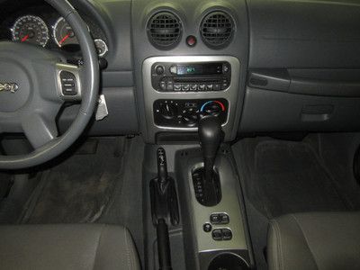 2006 Jeep Liberty LTD 4x4 Diesel Auto Sunroof -94K miles, US $11,900.00, image 4