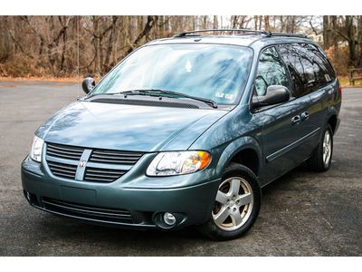 2007 dodge grand caravan sxt special edition 1 owner 56k mi stow and go leather