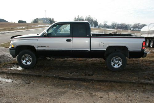 1997 dodge 1500 4x4 ex. cab