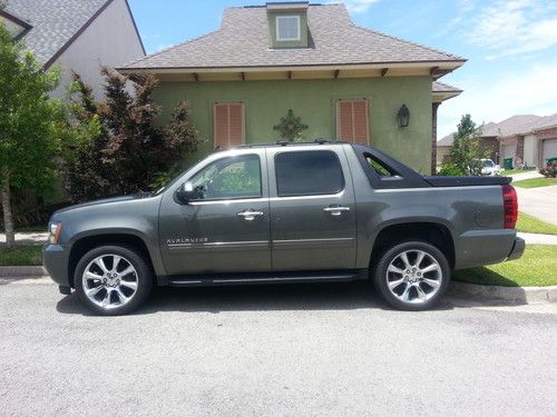 2011 chevrolet avalanche - limited louisiana edition