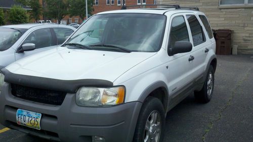 2002 ford escape 4x4  314,445 miles have key starts &amp; runs if u can believe that