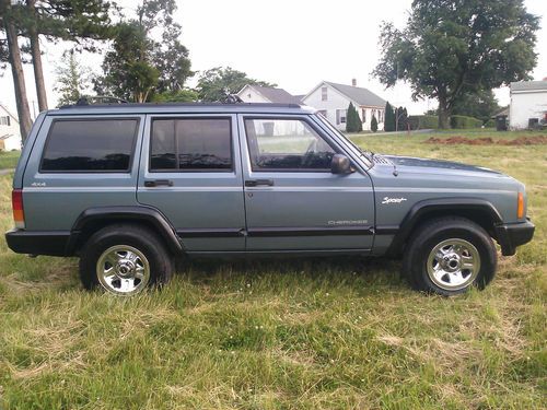 98' jeep cherokee sport high-output*runs excellent*very sharp