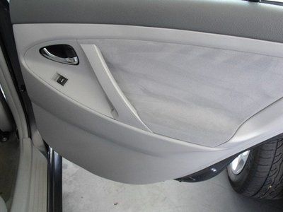 LE 2.5L CD Front Wheel Drive Power Steering 4-Wheel Disc Brakes Brake Assist A/C, image 35