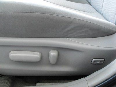 LE 2.5L CD Front Wheel Drive Power Steering 4-Wheel Disc Brakes Brake Assist A/C, image 39