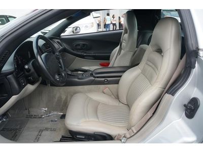 Base Coupe 5.7L CD 6 Speakers AM/FM radio ETR AM/FM Stereo w/CD/Seek & Scan, image 11