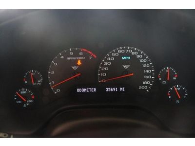 Base Coupe 5.7L CD 6 Speakers AM/FM radio ETR AM/FM Stereo w/CD/Seek & Scan, image 31