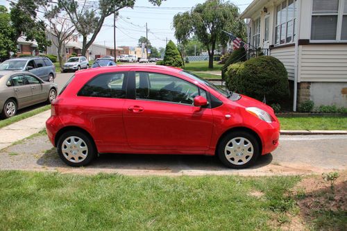 2007 toyota yaris base hatchback 2-door 1.5l