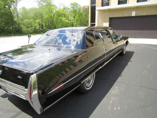 1972 cadillac fleetwood 75 limousine 4-door 7.7l