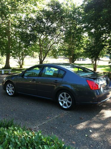 2008 dark silver, 4-door sedan 3.5 se