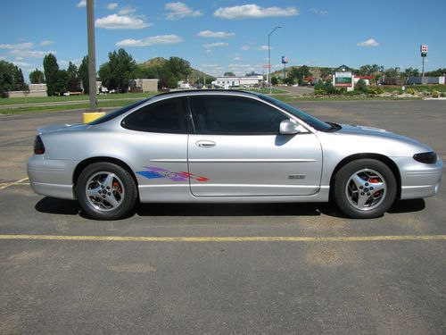 2000 pontiac grand prix gtp coupe 2-door 3.8l daytona 500 pace car