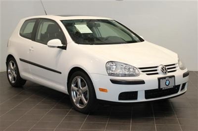 2009 vw rabbit white 2 door  hatchback manual transmission  inline 5 cylinder