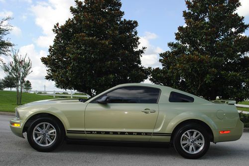 No reserve 2005 ford mustang base coupe 2-door 4.0l