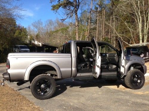 2005 ford f-250 super duty harley-davidson edition crew cab pickup 4-door 6.0l