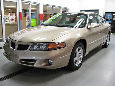 2005 pontiac bonneville se power mooroof heated seats!