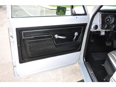 1972 Chevrolet Cheyenne C-10 Shortbed Fleetside resto mod, image 16