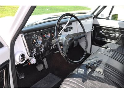 1972 Chevrolet Cheyenne C-10 Shortbed Fleetside resto mod, image 17