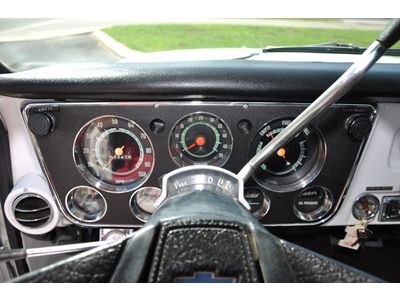 1972 Chevrolet Cheyenne C-10 Shortbed Fleetside resto mod, image 23