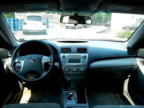 2009 Toyota Camry LE Sedan 4-Door 2.4L, image 8