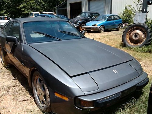 1983 porsche 944 base coupe 2-door 2.5l grey.