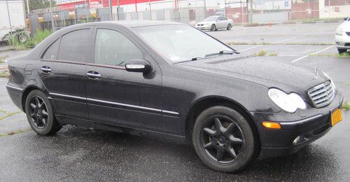 2003 mercedes-benz c240 sedan 4-door 2.6l only 77k miles !!!