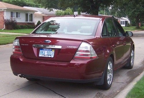 2008 ford taurus limited sedan 4-door 3.5l; 37,500 miles