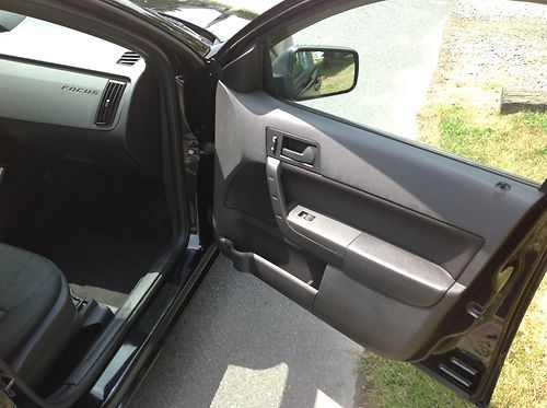 2010 Ford Focus SE Sedan 4-Door 2.0L, US $10,500.00, image 11