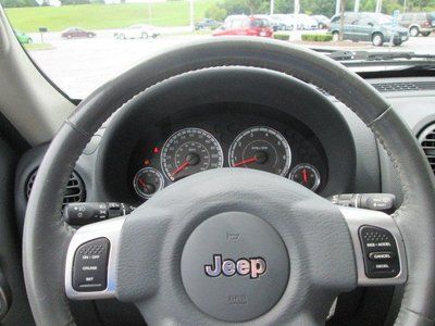 Black Jeep 4x4 Leather Sunroof Clear Title SUV 6 Disc Power Limited We finance, image 40