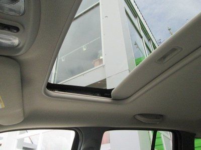 Black Jeep 4x4 Leather Sunroof Clear Title SUV 6 Disc Power Limited We finance, image 45