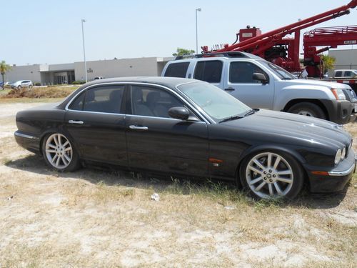 2004 jaguar xjr base sedan 4-door 4.2l