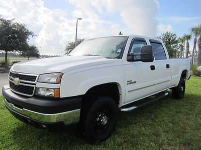Very low miles duramax diesel lt leather automatic heated seats tow package