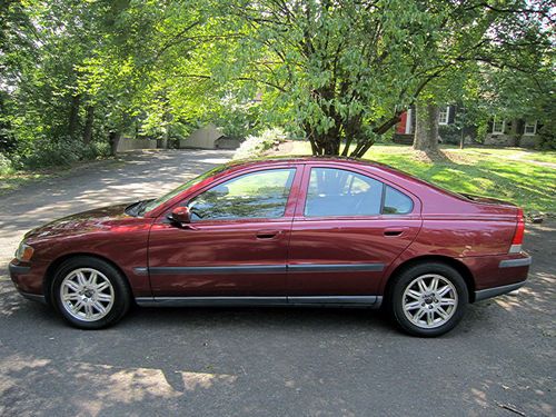 No reserve 2004 volvo s60 2.5t sedan 4-door 2.5l..no reserve