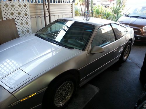 1987 pontiac fiero gt coupe 2-door 2.8l manual