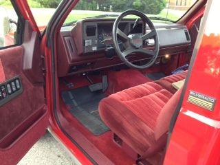 1992 Chevrolet Silverado 1500 Step Side Pick-Up Truck, Low Mileage No Reserve NR, image 6
