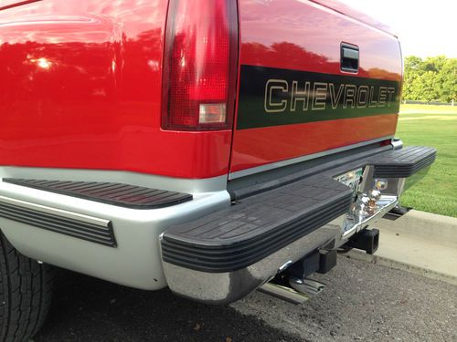 1992 Chevrolet Silverado 1500 Step Side Pick-Up Truck, Low Mileage No Reserve NR, image 10