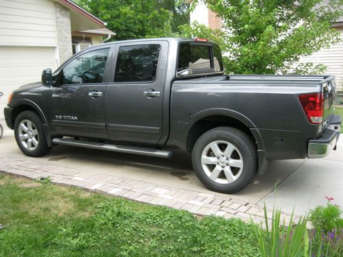 2011 nissan titan sl crew cab pickup 4-door 5.6l