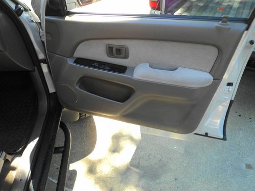 SR5 Sport Utility 4-Door 3.4L 5SPEED E-LOCKER, image 18