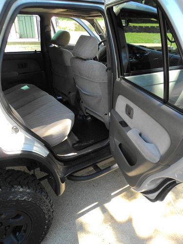 SR5 Sport Utility 4-Door 3.4L 5SPEED E-LOCKER, image 19