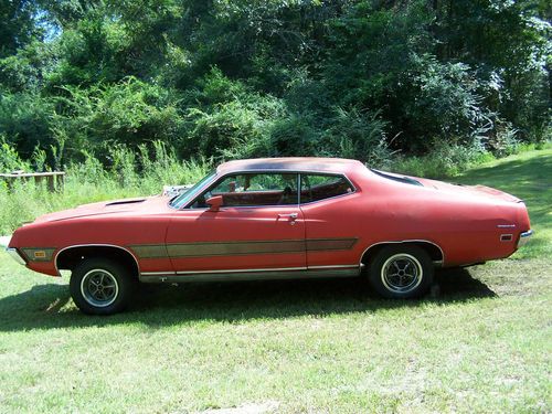 1971 ford torino gt with shaker hood