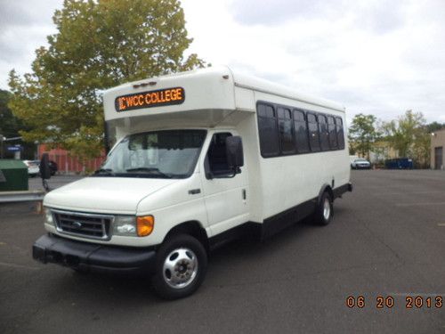 2004 ford e450 transportation bus para-transit shuttle bus wheelchair van church