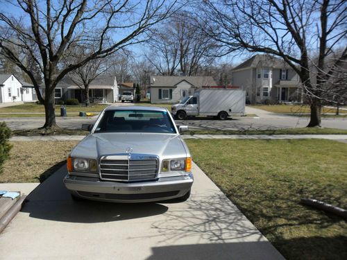 Silver 1983 mercedes benz 380 sel